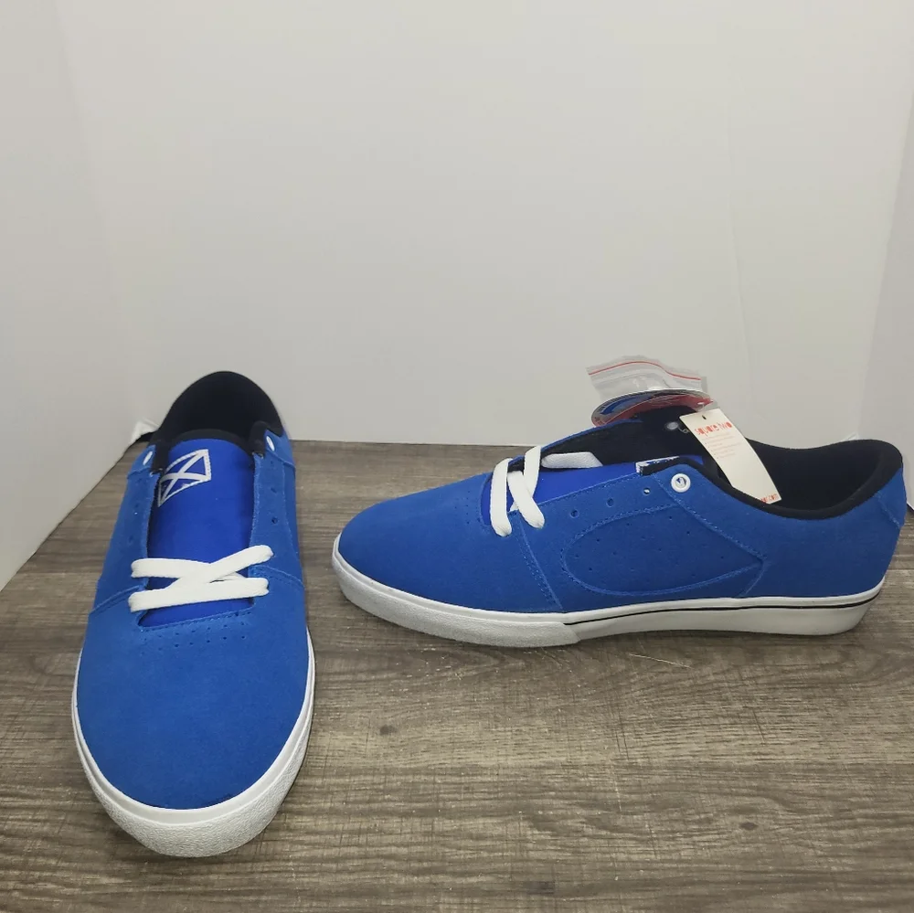 ES MENS SIZE 9.5 SQUARE TWO BLUE/WHITE SKATE SHOES